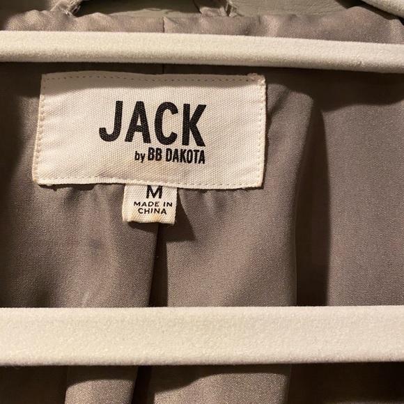 Jacket - Picture 8 of 9